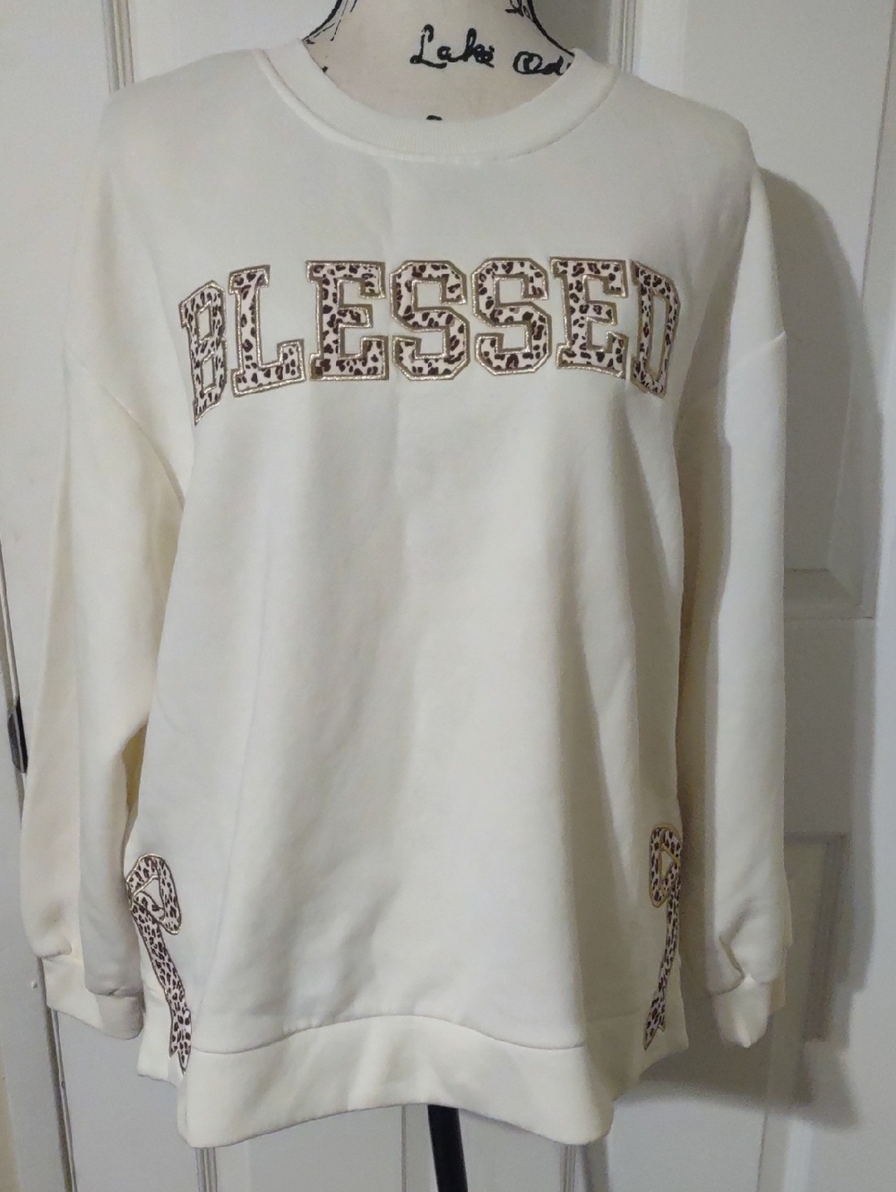 Tru Self Blessed Cream Leopard Appliqué Sweatshirt Size 1X New